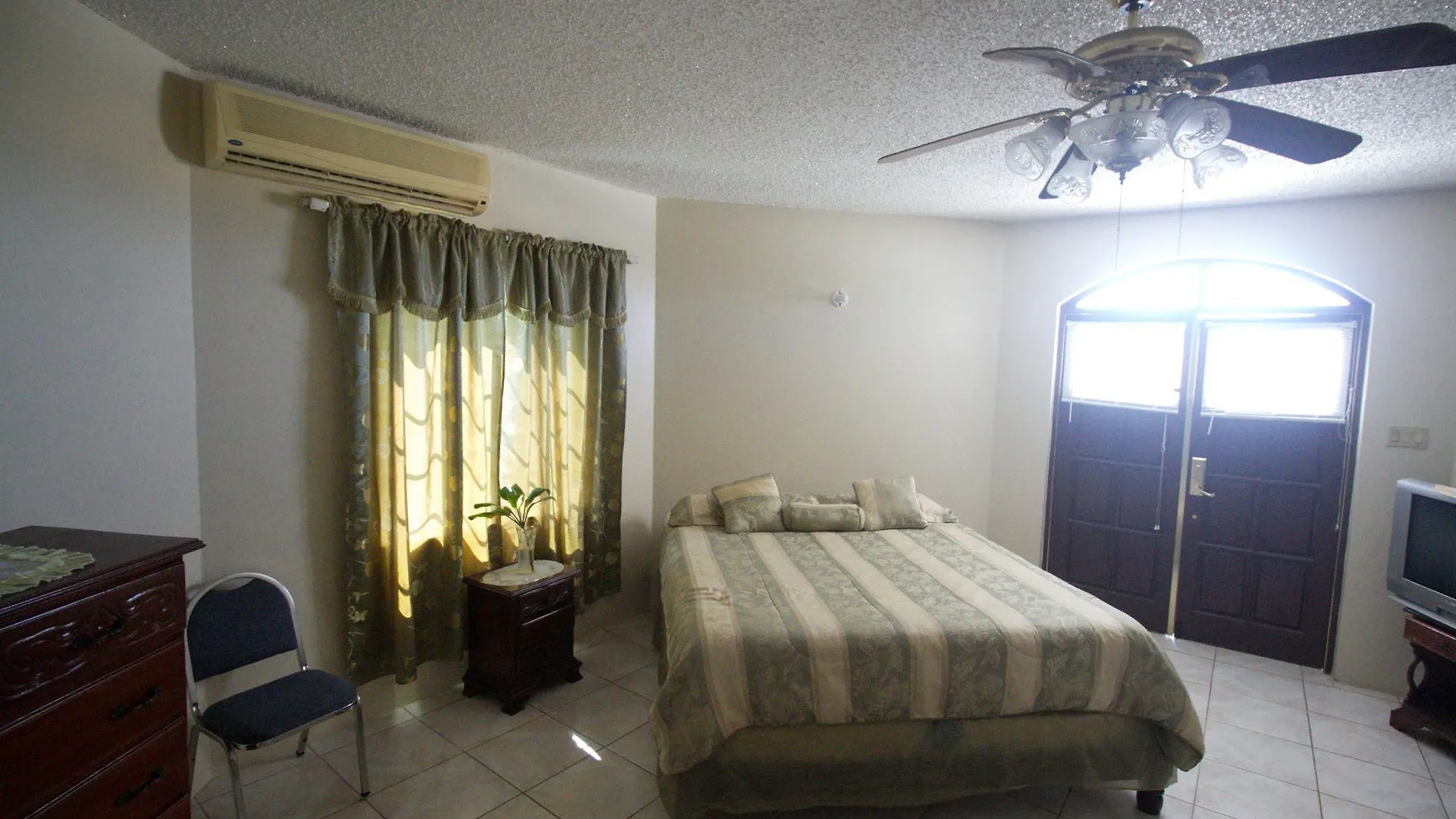 Seaview Chateau Montego Bay Vila