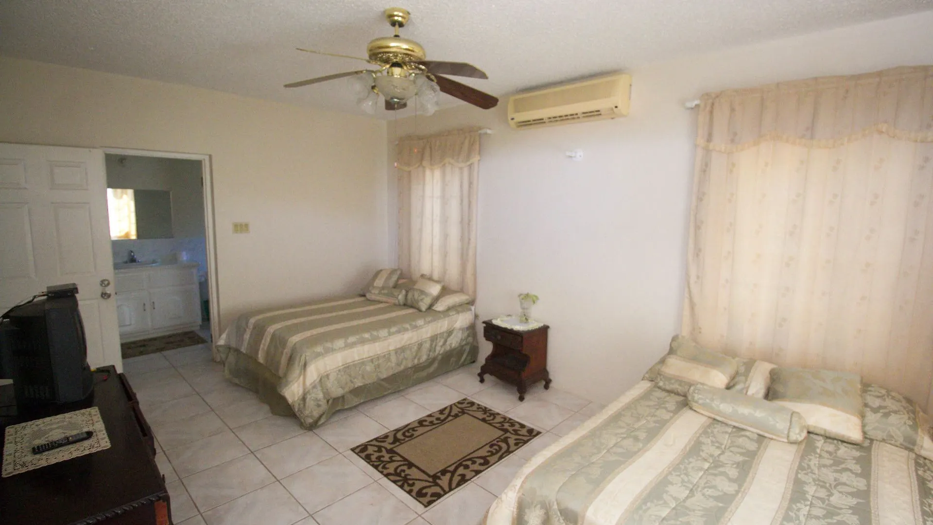 Seaview Chateau Montego Bay 0*,